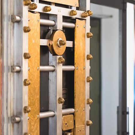 The Vault Hotel Houghton Exteriör bild